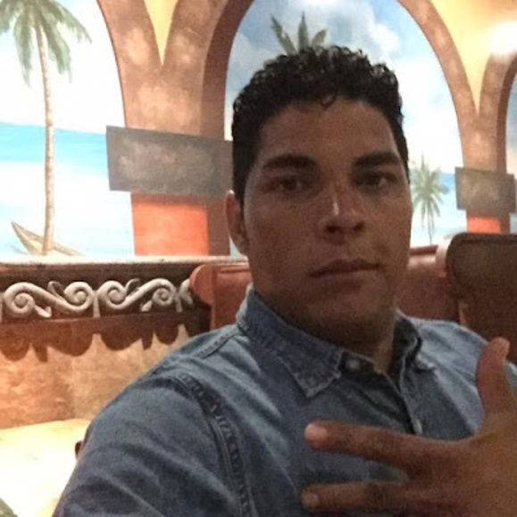 Meet your Posher, Lucas - Picture 1 of 1